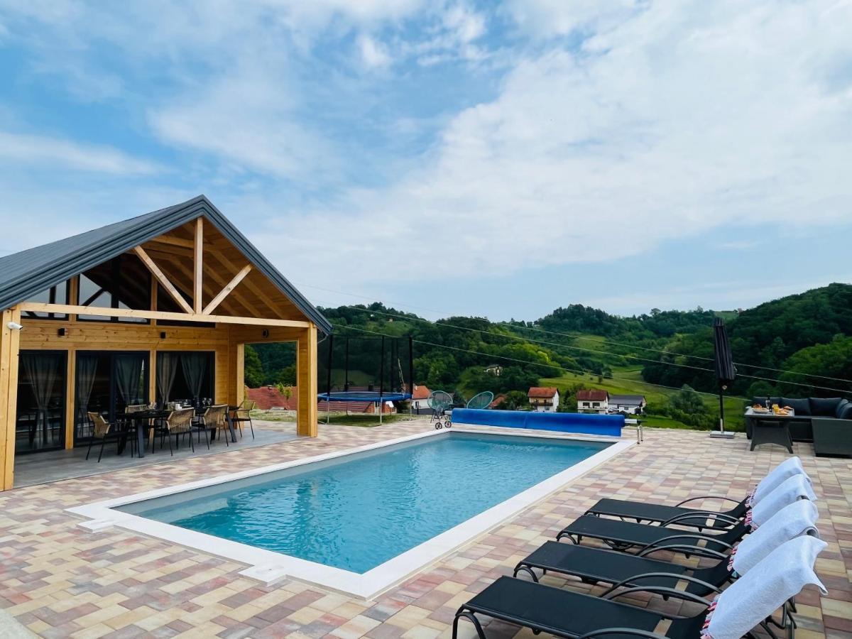 Holiday House Adamo Selno Exteriér fotografie